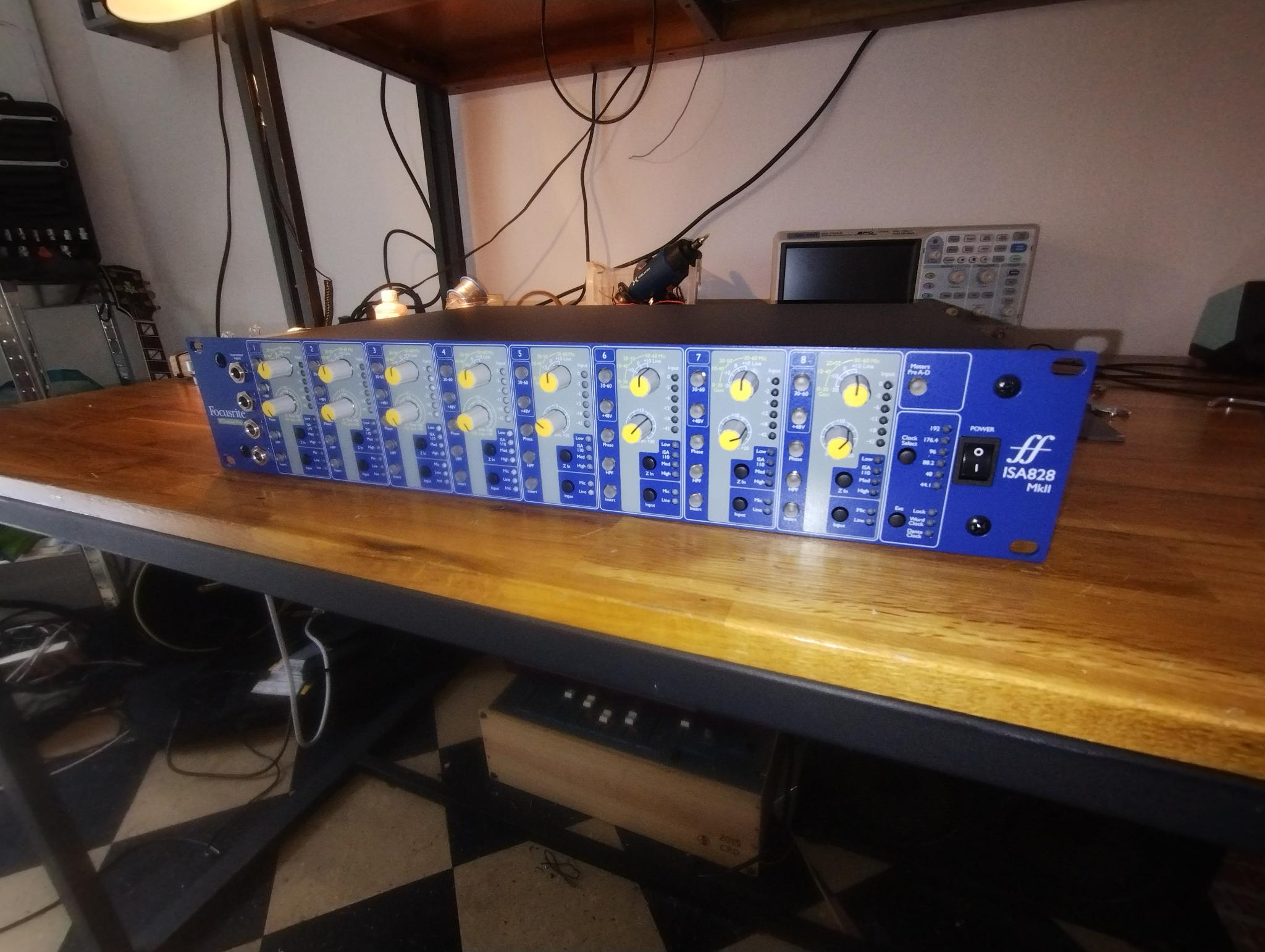 Réparation FOCUSRITE ISA 828